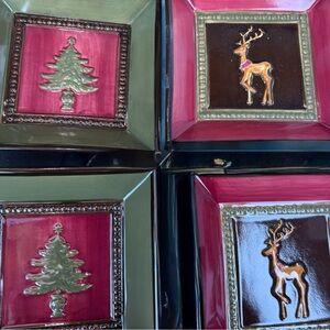 Amscan Holiday Plates with Reindeer and Tree Design - Red and Green